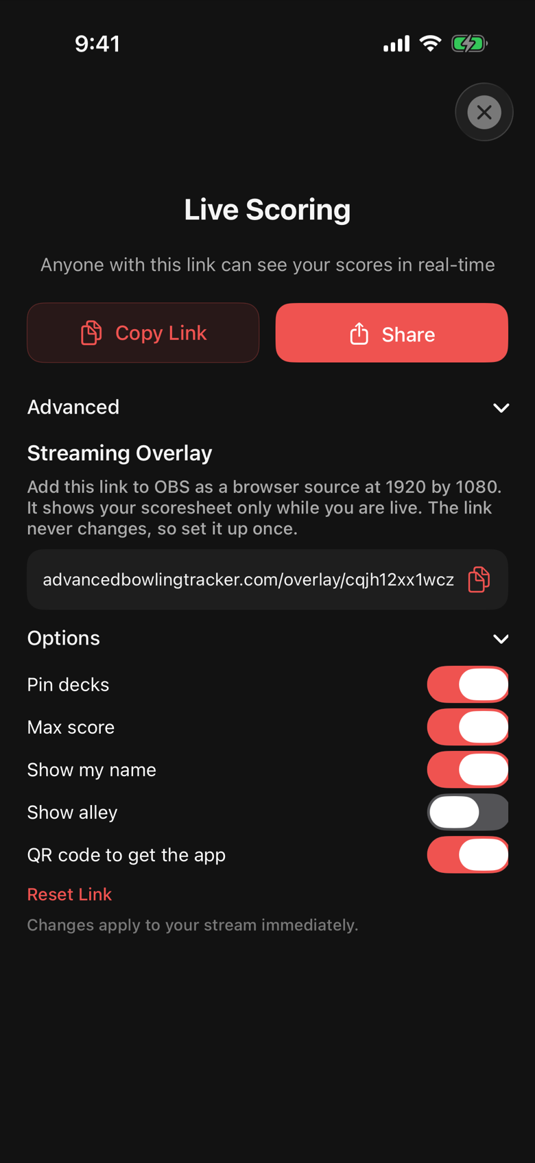 The Live Scoring sheet in Advanced Bowling Tracker with the Advanced section open, showing the Streaming Overlay link, copy button and options